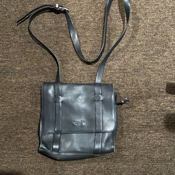 Kenneth Cole leather purse - Picture 1 of 4